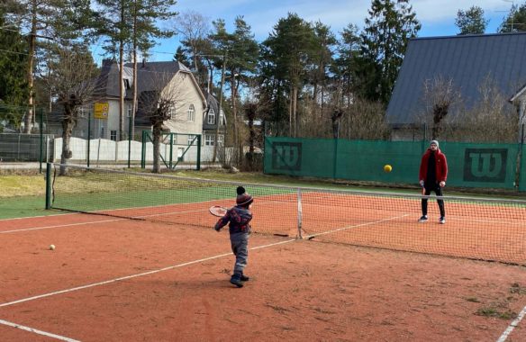 Avame Nõmme Tennisekeskuse välisväljakud