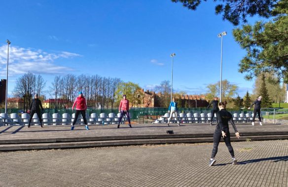 Stardime välitreeningutega