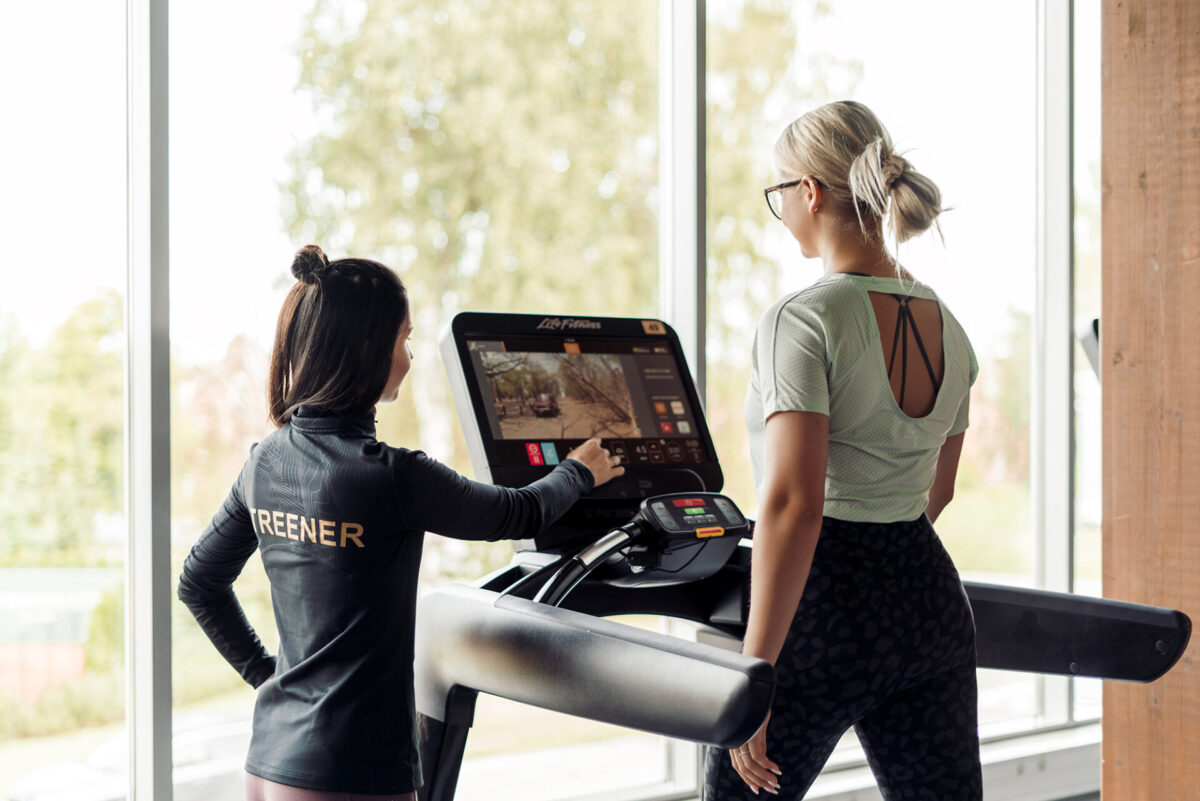 kuidas alustada treeningutega, Golden Club treener ja klient, personaaltreening, Golden Club spordiklubi Tallinnas